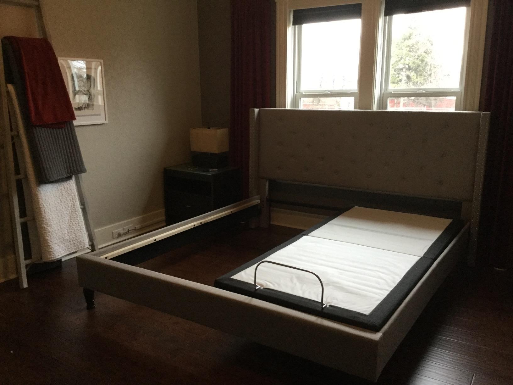 Blissful Nights e4 King Adjustable Bed Frame with Massage, Anti-Snore, Zero Gravity, USB Charging, Under Bed Lights, Wireless Remote Head and Foot Incline customer photo 2