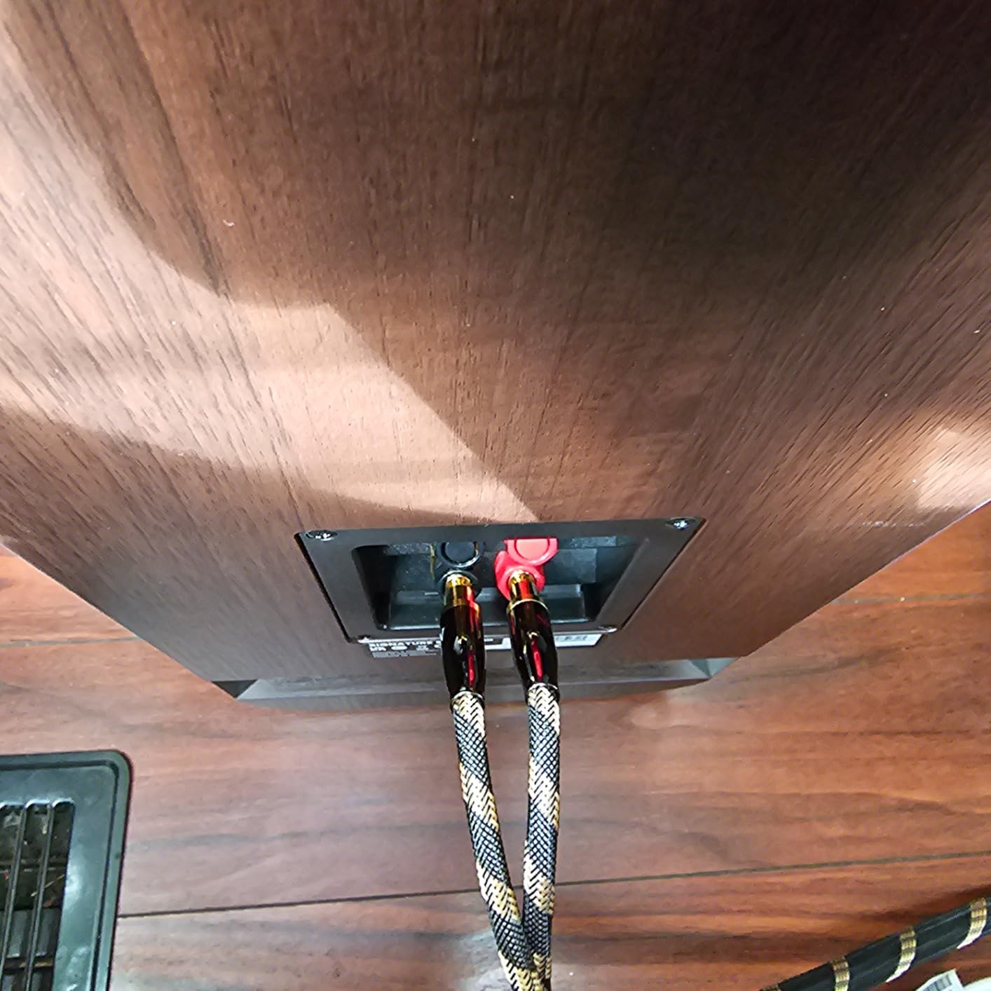 Polk Audio Signature Elite ES60 Tower Speaker, Single, Contemporary Walnut customer photo 1