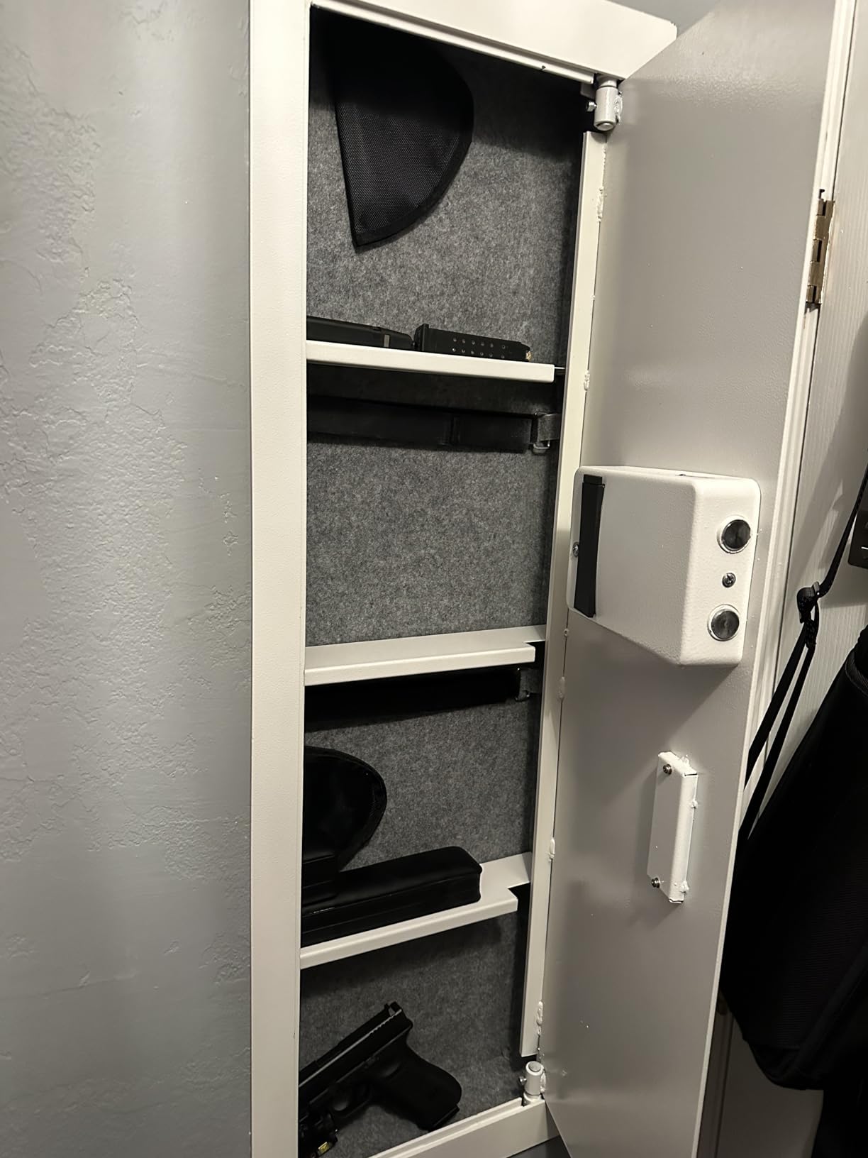 Langger Biometric Wall Safe Between Studs, Hidden Fingerprint In‑wall Safe customer photo 2