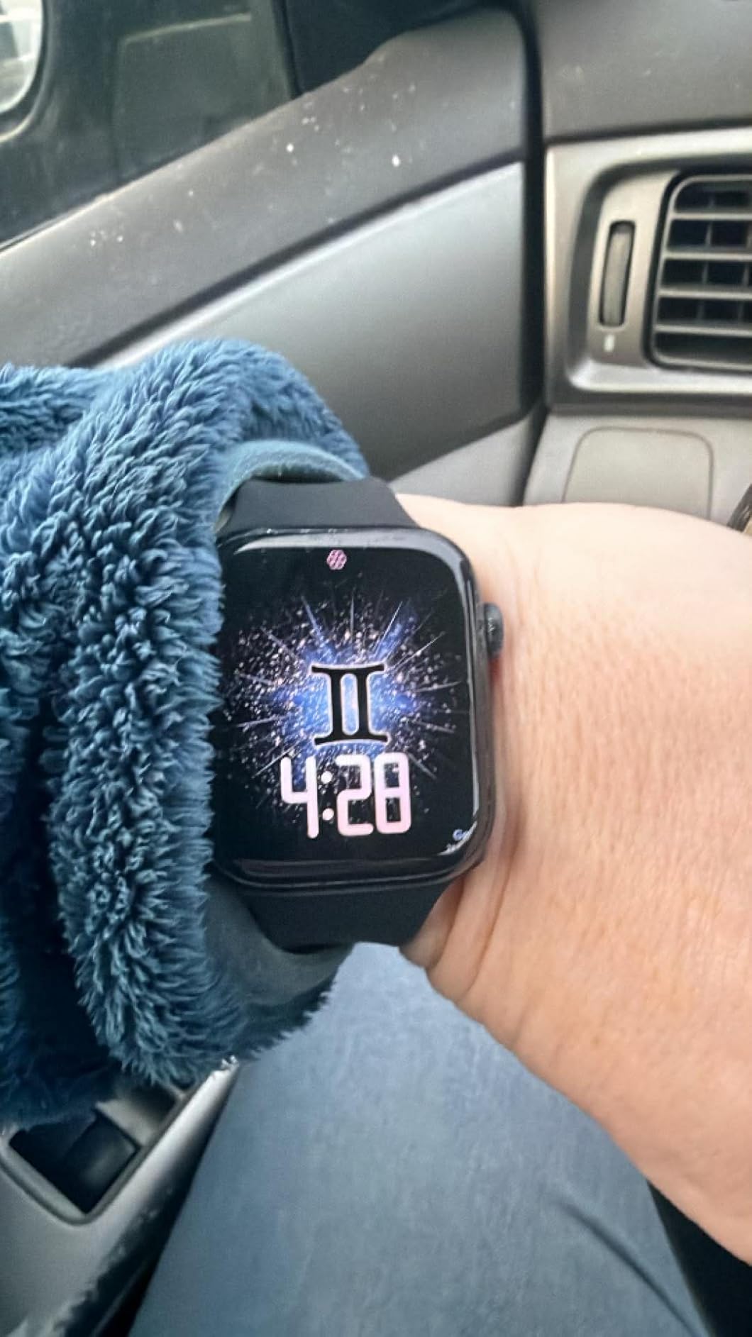 Apple Watch Series 7 (GPS, 45mm) Midnight Aluminum Case with Midnight Sport Band (Renewed) customer photo 1