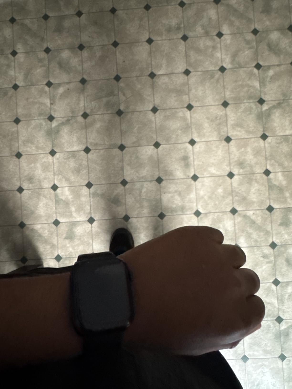 Apple Watch Series 7 (GPS, 45mm) Midnight Aluminum Case with Midnight Sport Band (Renewed) customer photo 2