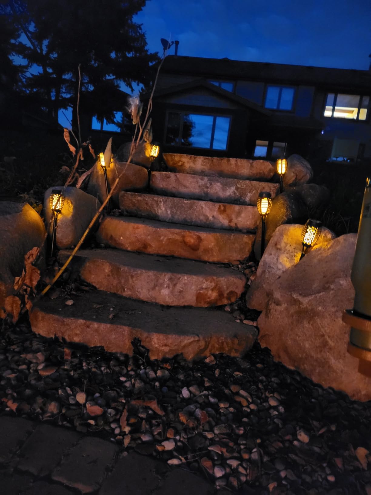 IkeeRuic Solar Torch Lights customer photo 1