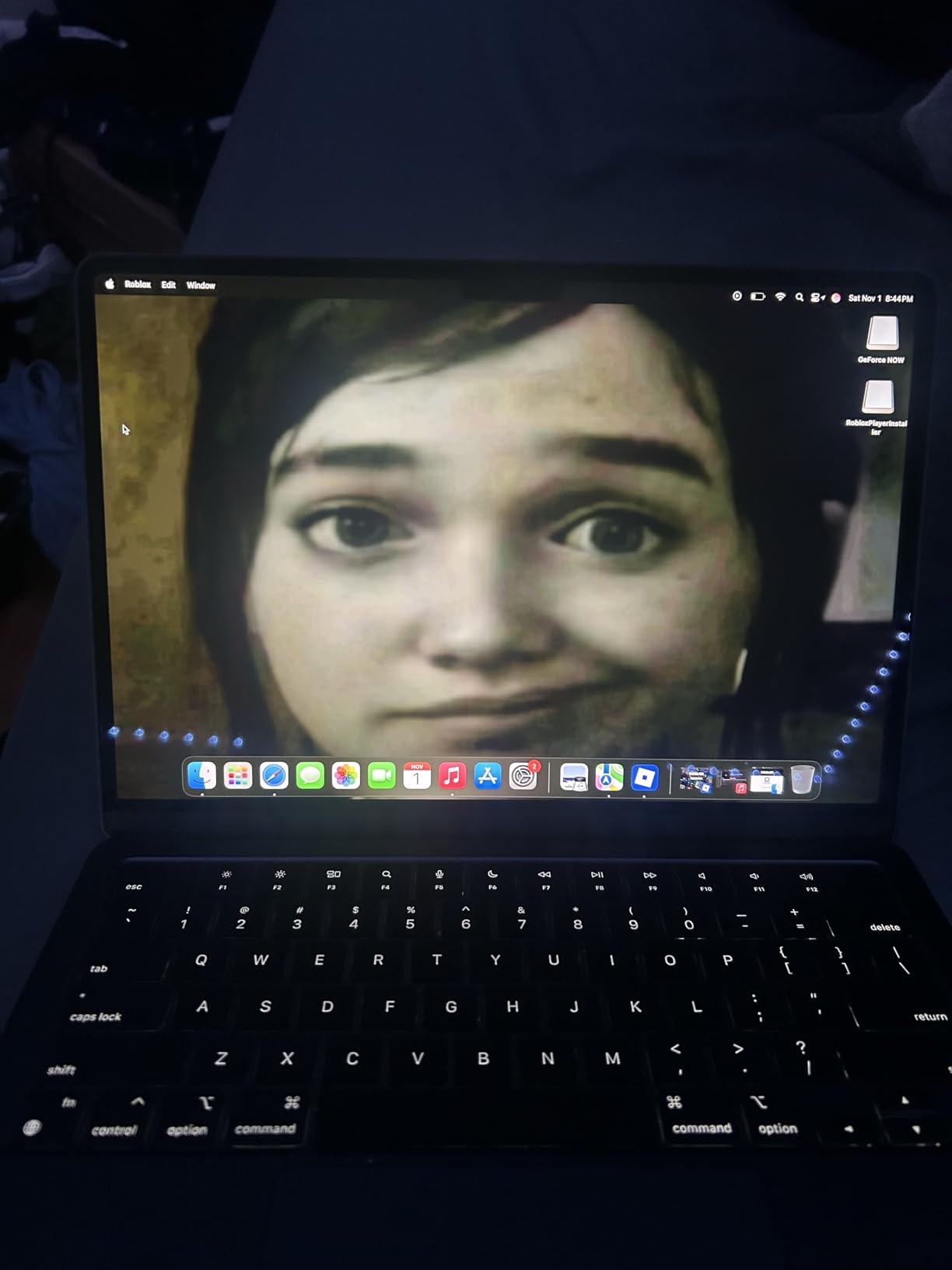 Apple 2022 MacBook Air with Apple M2 Chip, 13-inch, 8GB RAM, 256GB SSD Storage, Midnight (Renewed) customer photo 1