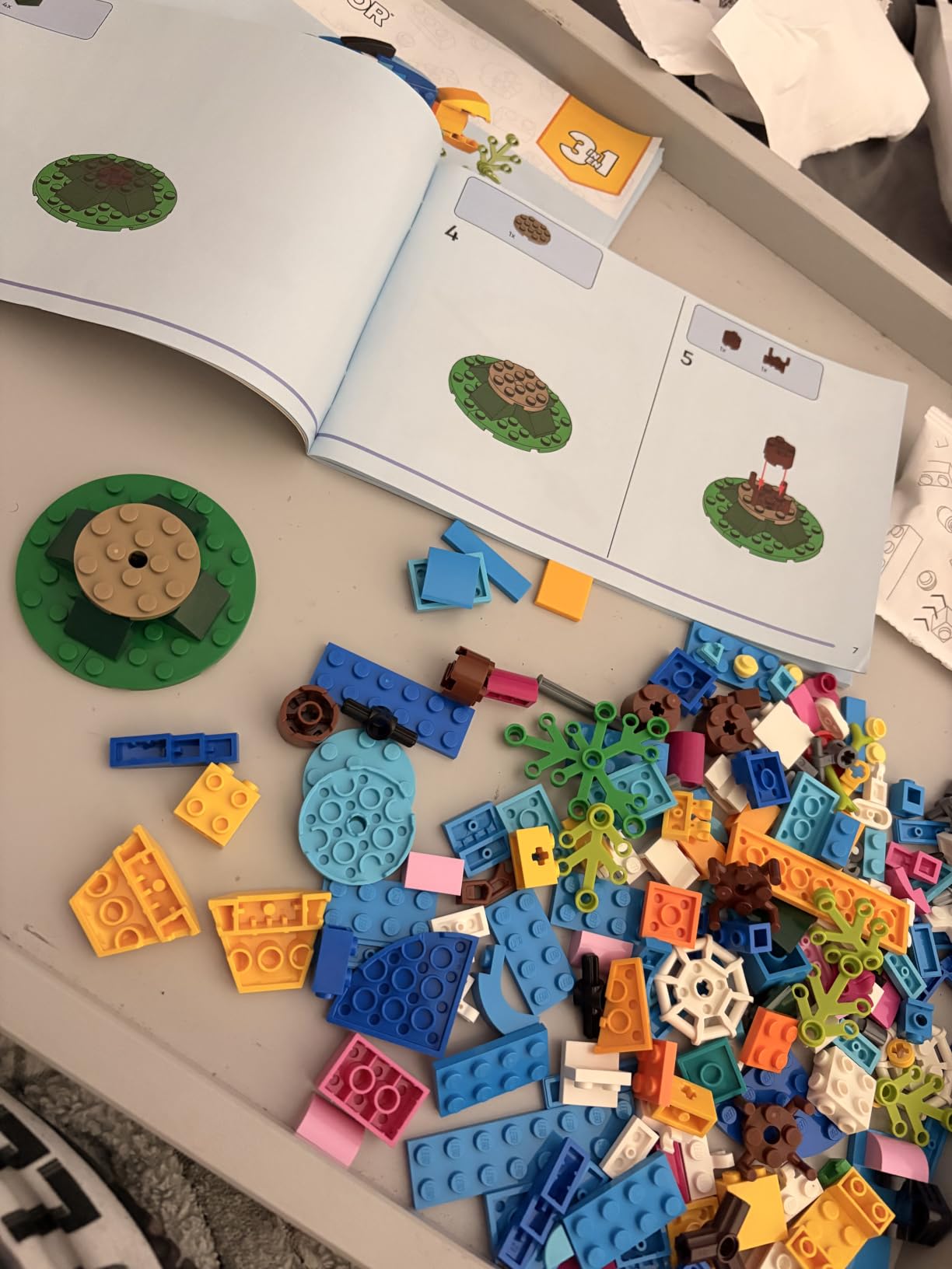LEGO Exotic Parrot 31136 customer photo 2