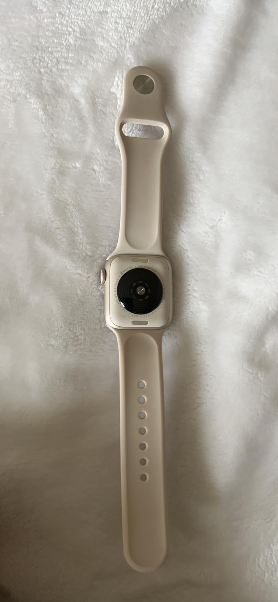 Apple Watch SE (2nd Gen) (GPS + Cellular, 40mm) - Starlight Aluminum Case with Starlight Sport Band, S/M (Renewed) customer photo 1