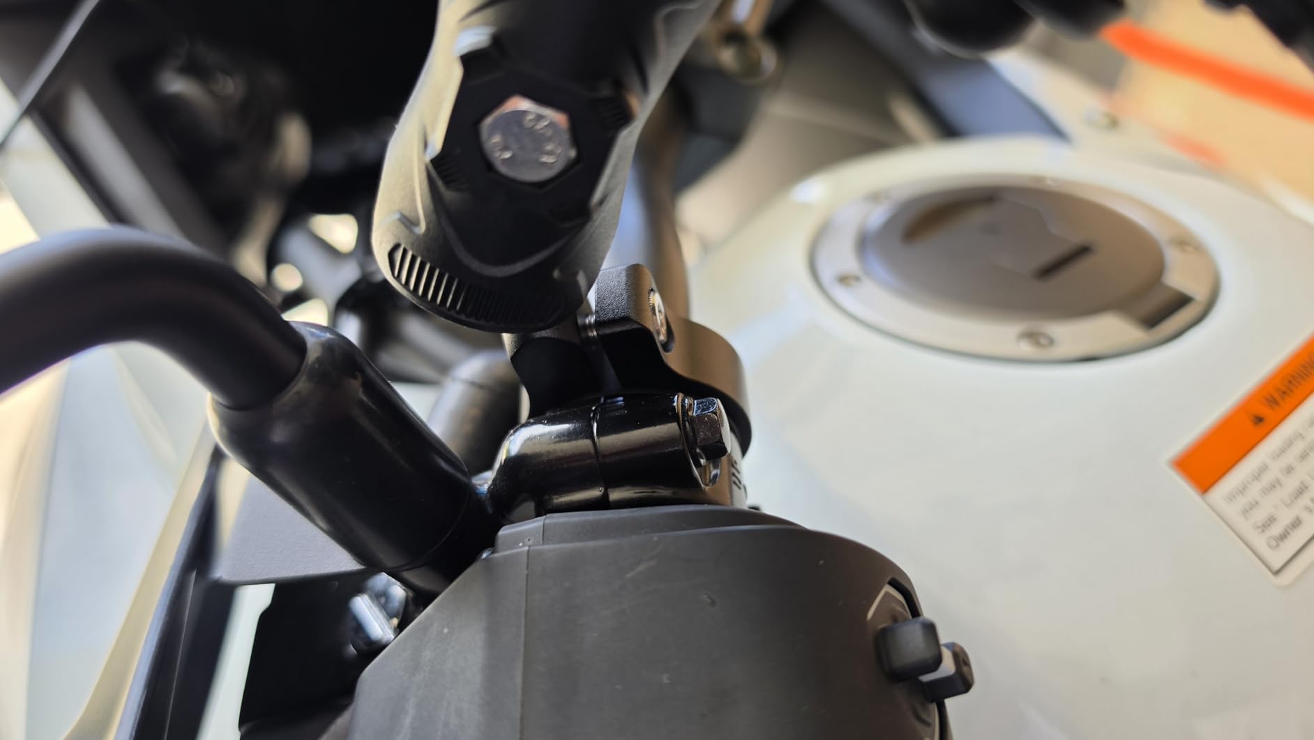 BRCOVAN Anti-Theft Motorcycle Phone Mount Holder with Vibration Dampener customer photo 1