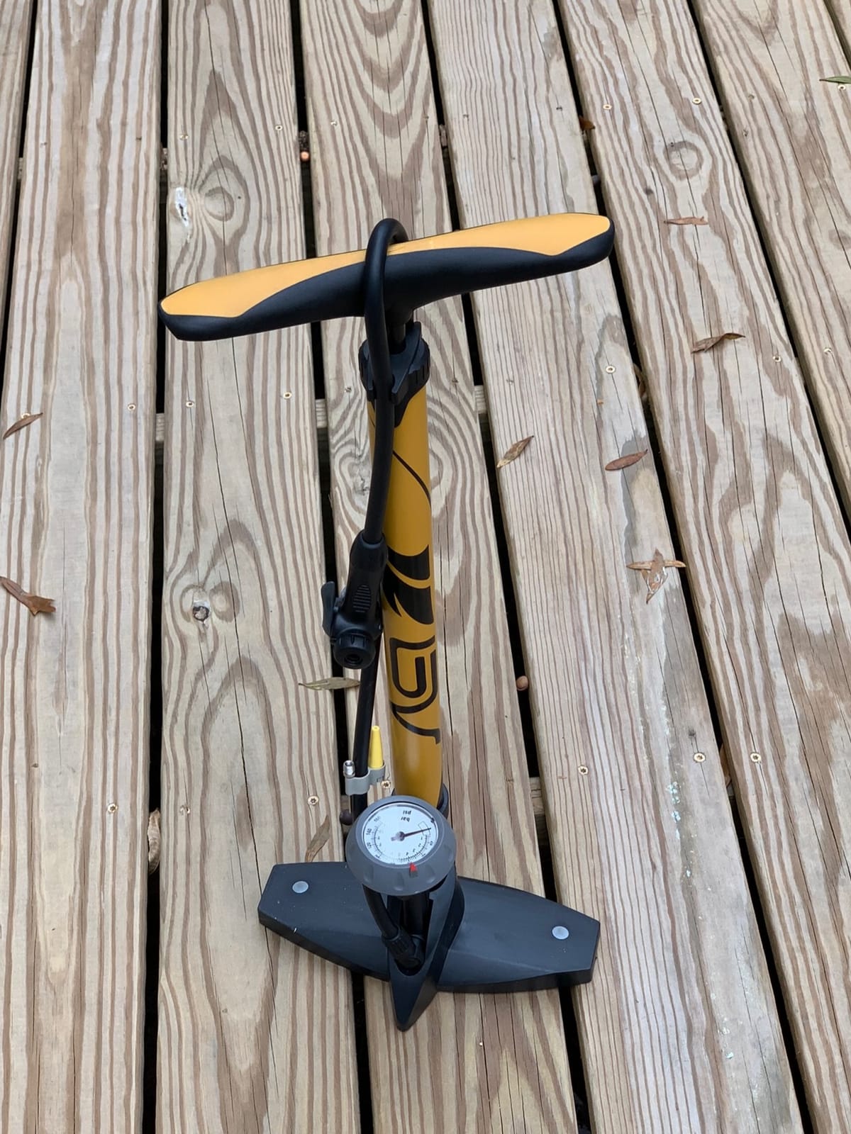 BV Bicycle Pump Durable Bike Floor Pump 17/24 inch Smart Valve Head, 160 psi, Automatically Reversible Presta and Schrader customer photo 1