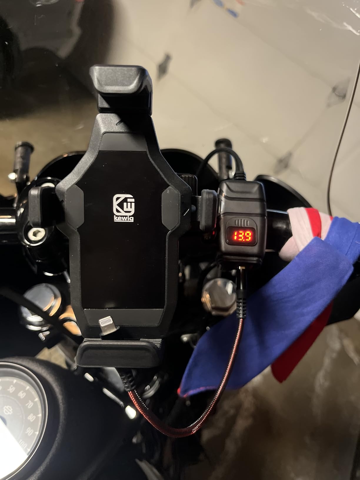 Kewig Motorcycle Phone Mount with Vibration Dampener & Secure Lock customer photo 2