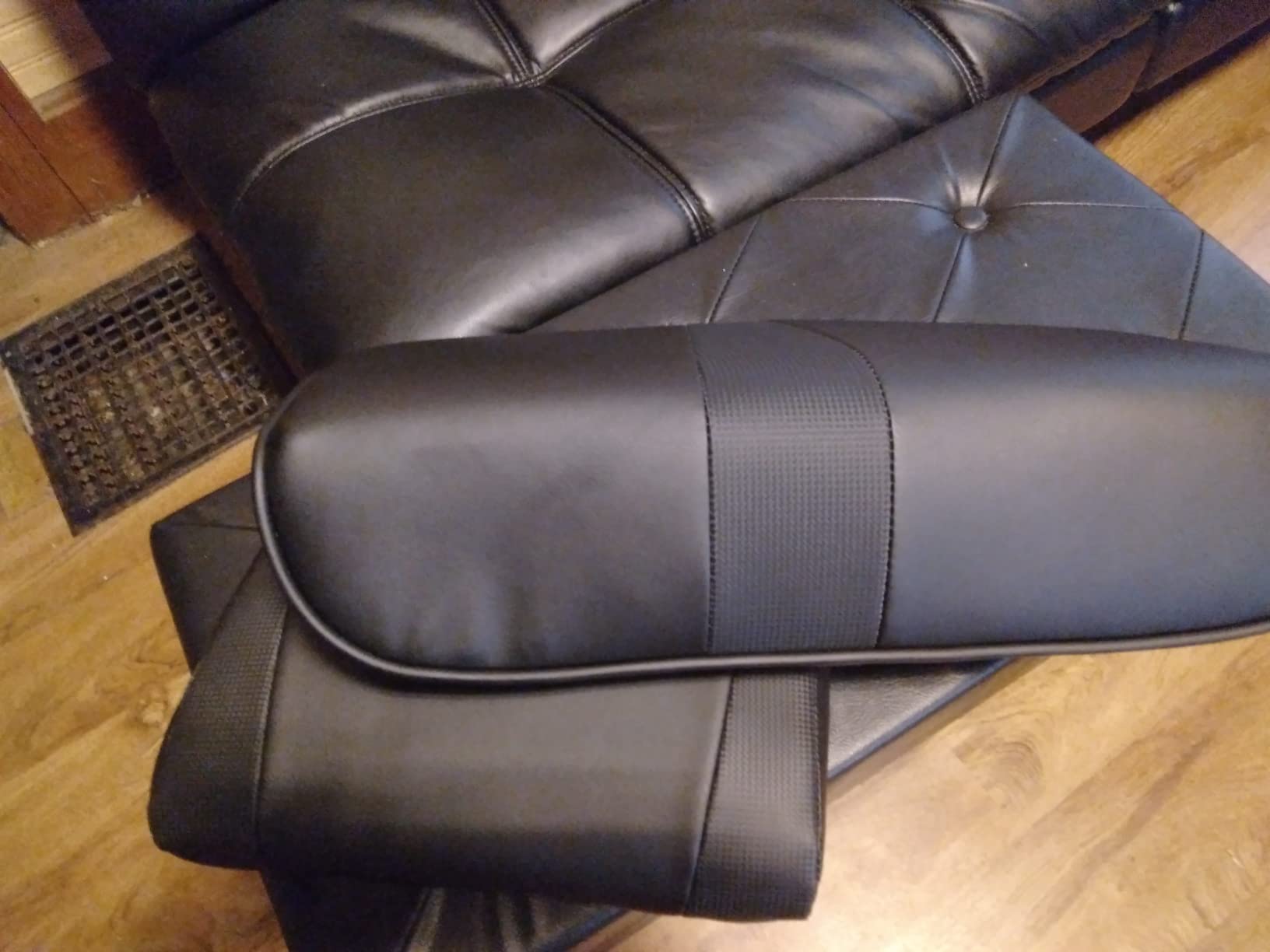 LVUYOYO Reclining Gaming Chair, Gaming Chair with Footrest and Massage, High Back PU Leather Gaming Recliner w/Adjustable Height, Swivel Game Chair with Lumbar Support, Cup Holder, Headrest customer photo 2