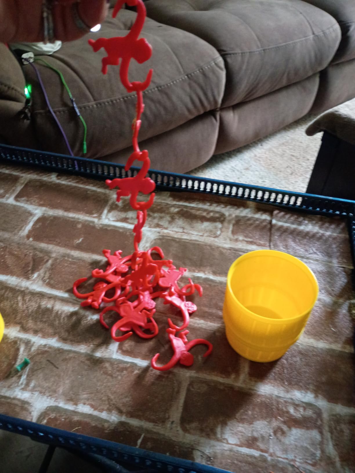 Spin Master Games Barrel of Monkeys Classic Linking & Balancing Kids Game customer photo 2
