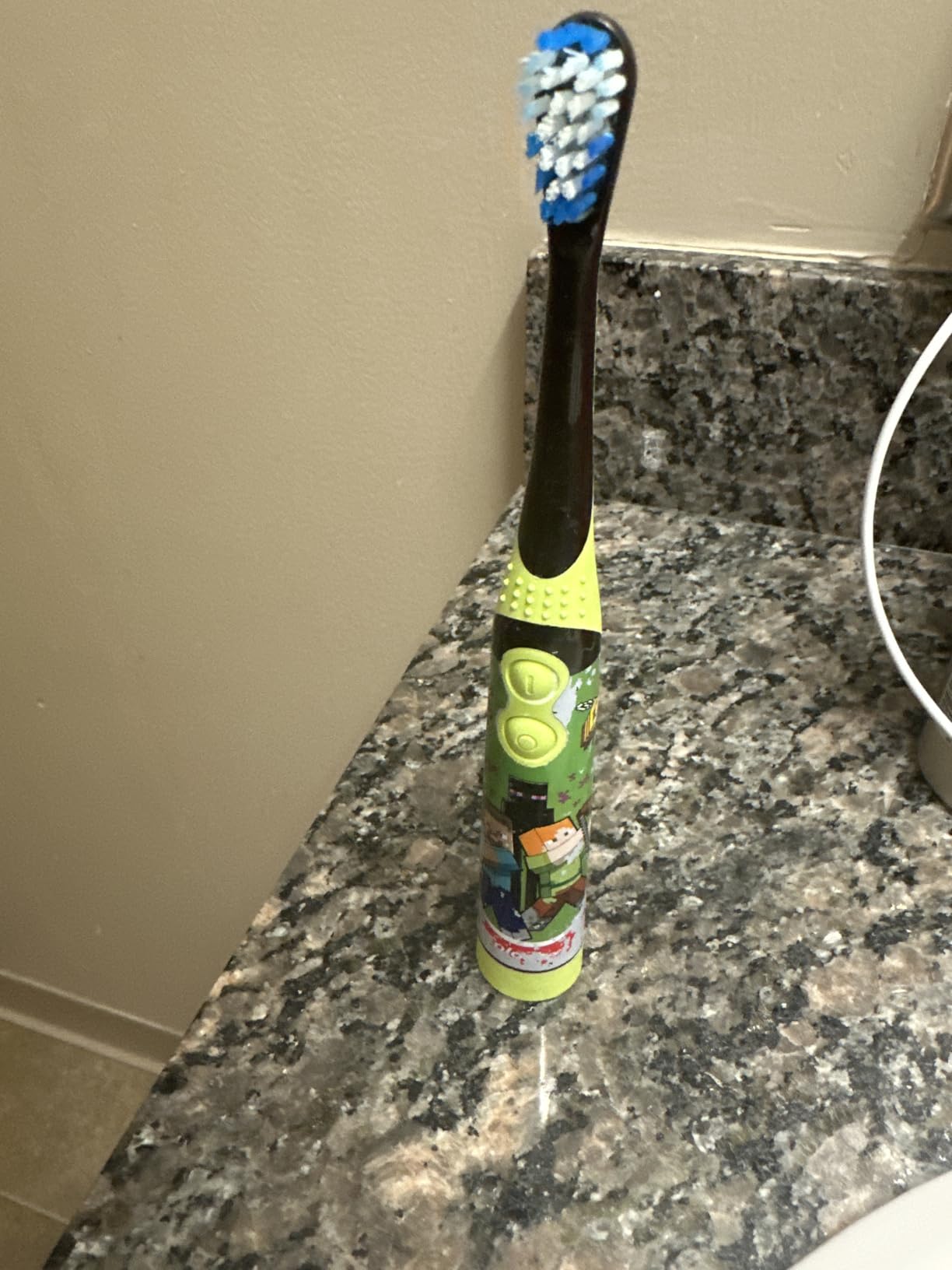 Colgate Kids Battery Powered Minecraft Toothbrush, Extra Soft customer photo 1