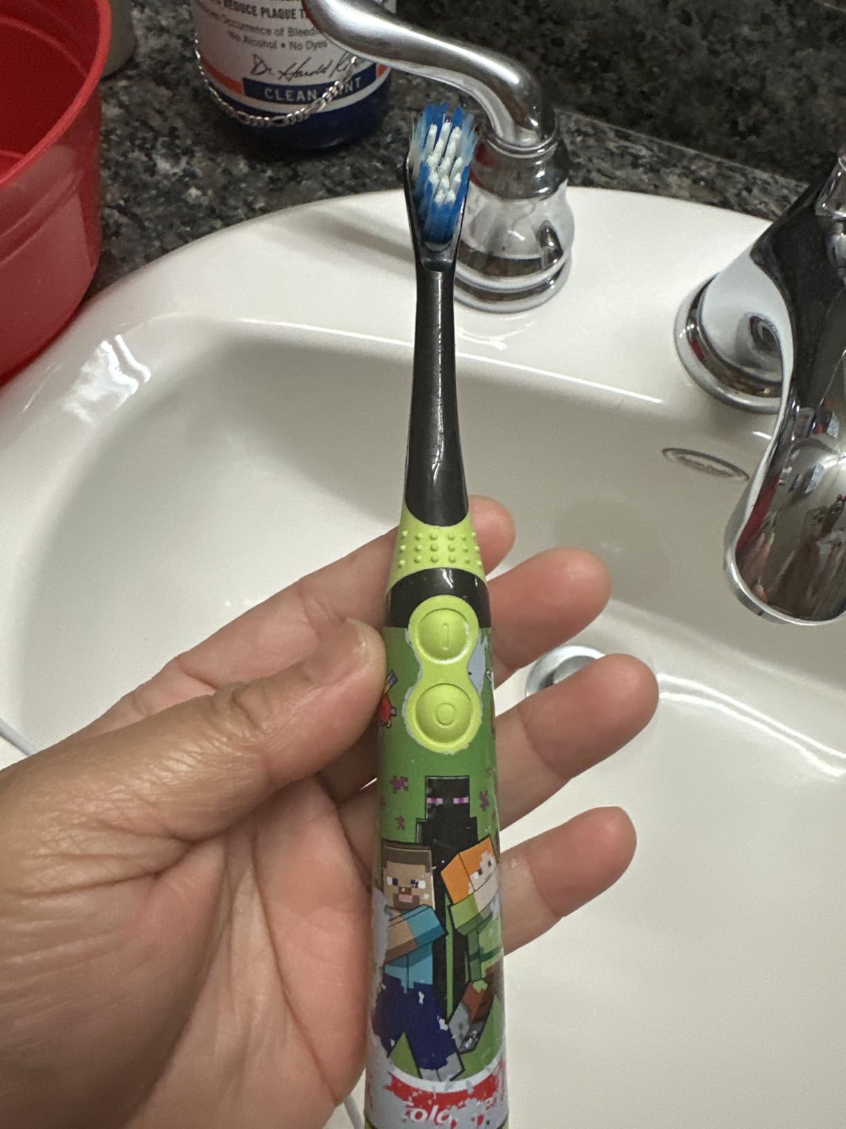 Colgate Kids Battery Powered Minecraft Toothbrush, Extra Soft customer photo 2