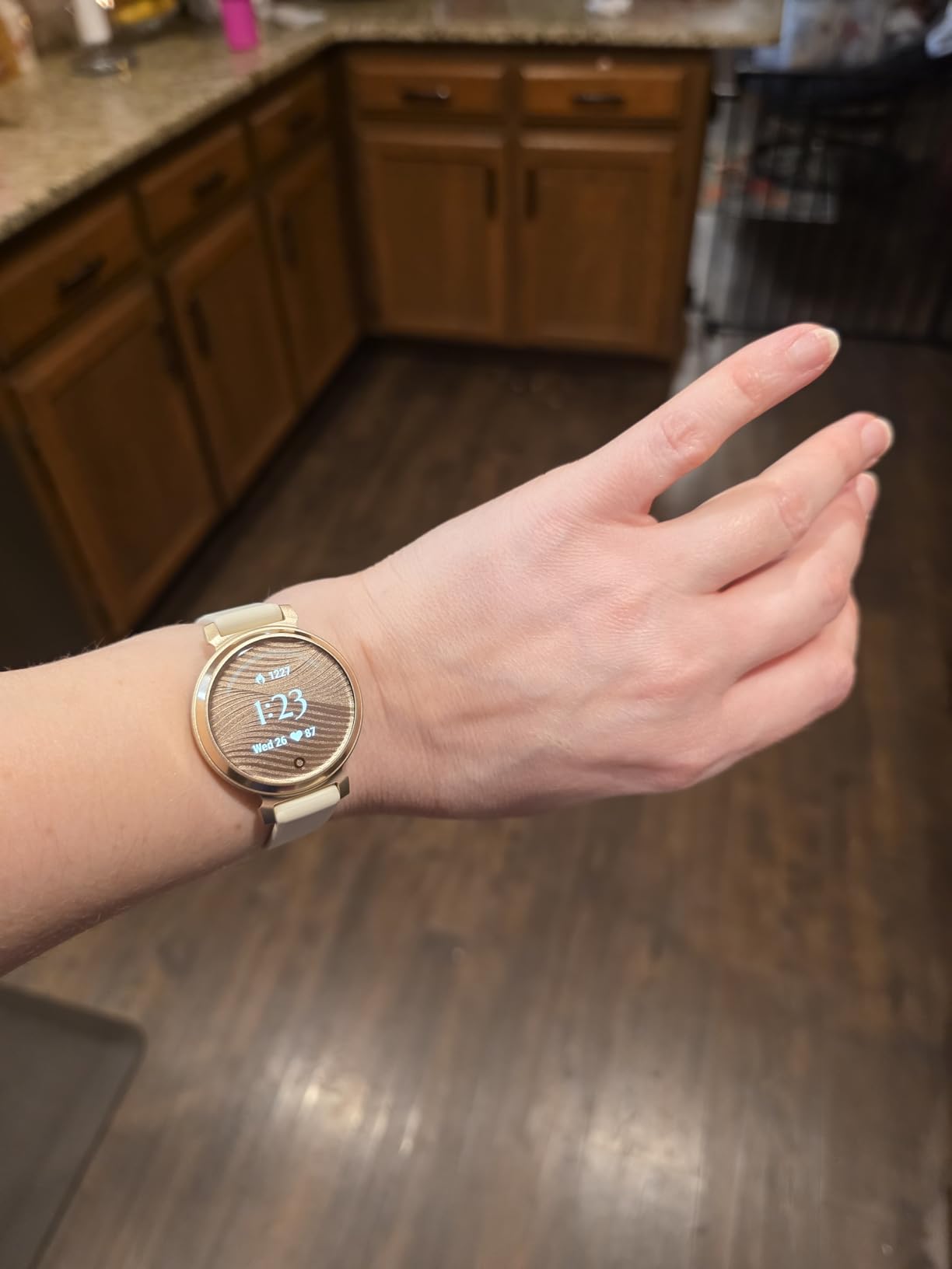 Garmin Lily® 2, Small & Stylish Smartwatch, 35mm, Coconut customer photo 2