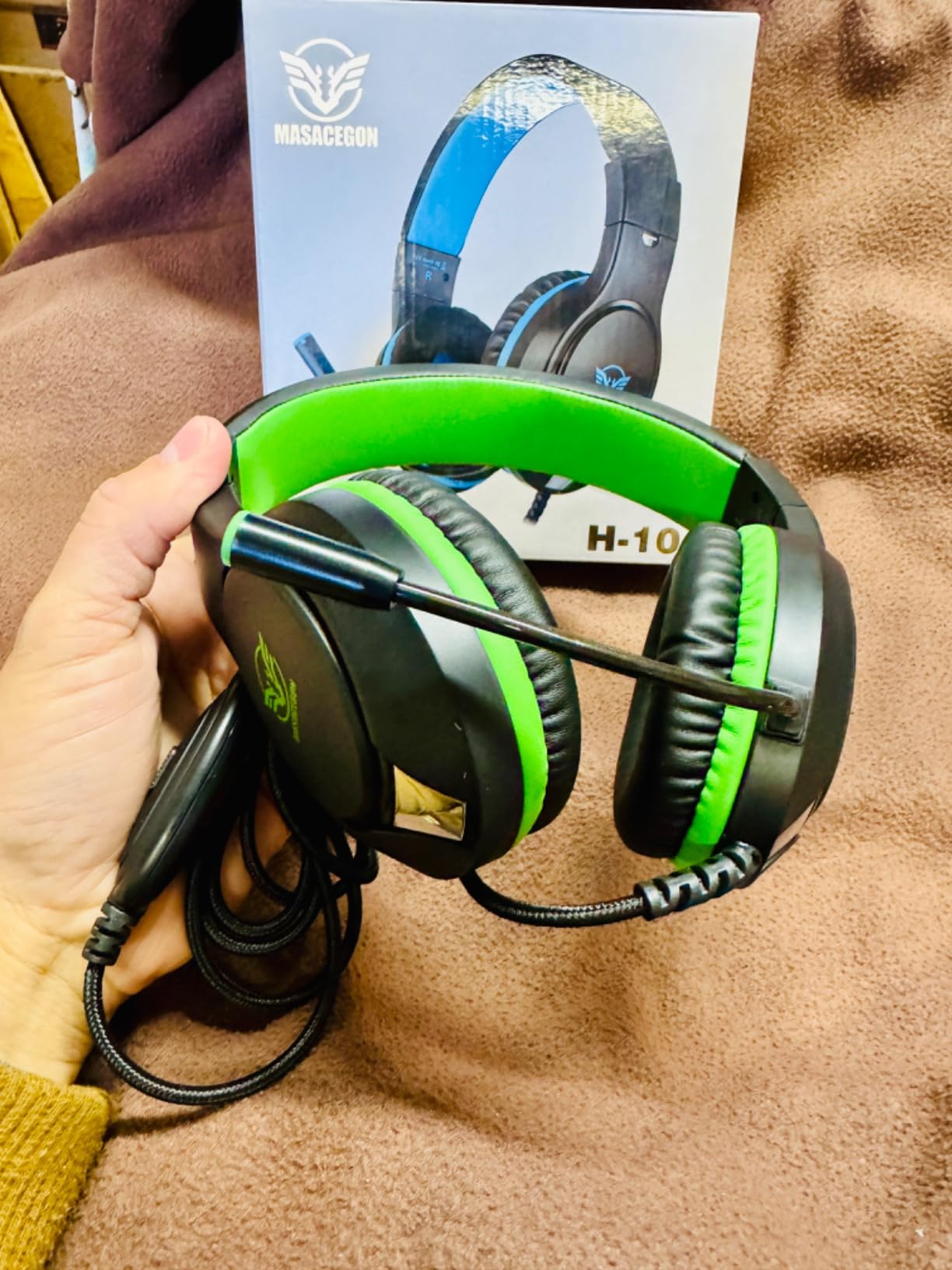 H-10 Gaming Headset for PS4, Xbox One, PC, PS5, Nintendo Switch, Stereo Wired Noise Cancelling Over Ear Headphones with Mic for Kids Adults, Bass Surround, Soft Memory Earmuffs, Green customer photo 1