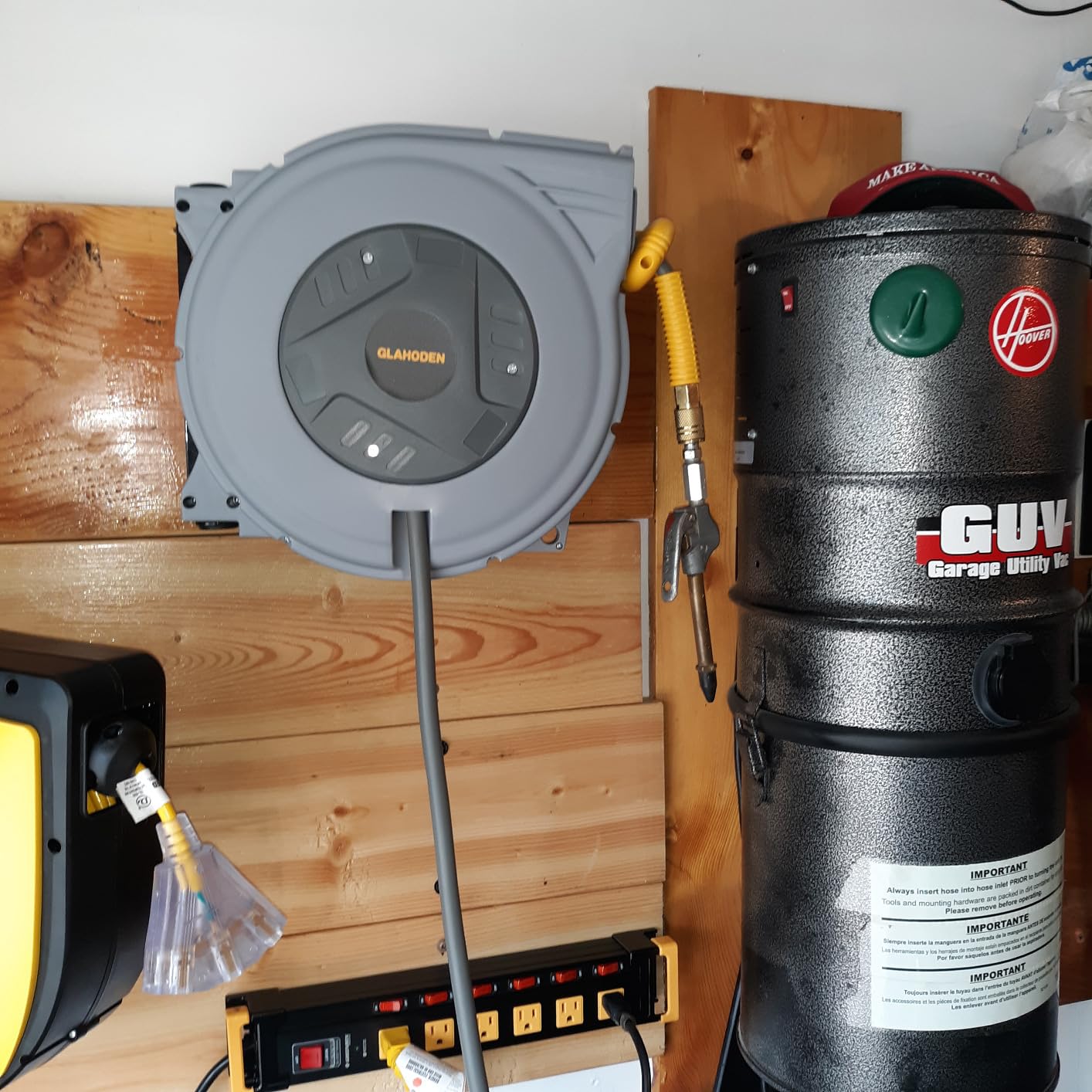 GLAHODEN Enclosed Retractable Air Hose Reel, 3/8 in x 80 Ft Hybrid Hose Air Compressor Hose Reel with 6 Ft Lead in Max 300 PSI Patented Design for Any Length Lock 180°Swivel Bracket Quick Coupler customer photo 2