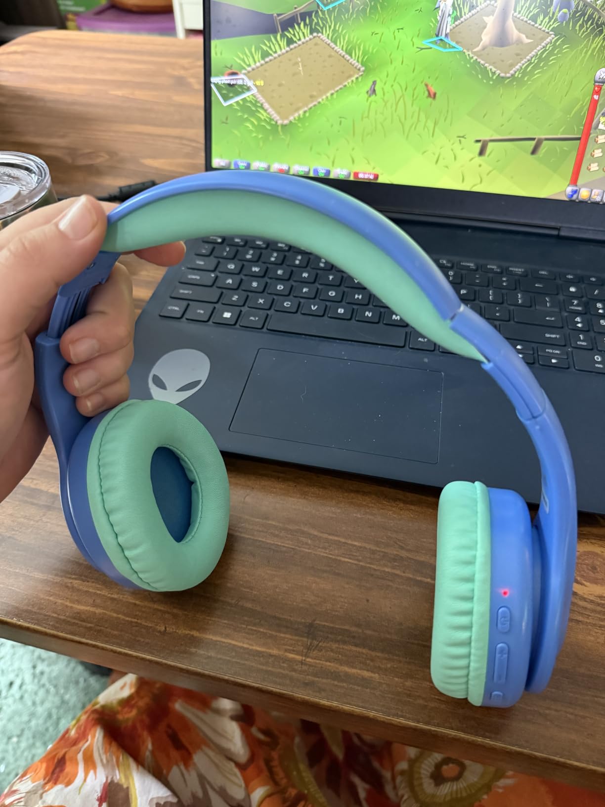 JoySpark Kids Bluetooth Headphones Over-Ear, 60Hrs, Built-in Mic-Purple customer photo 2