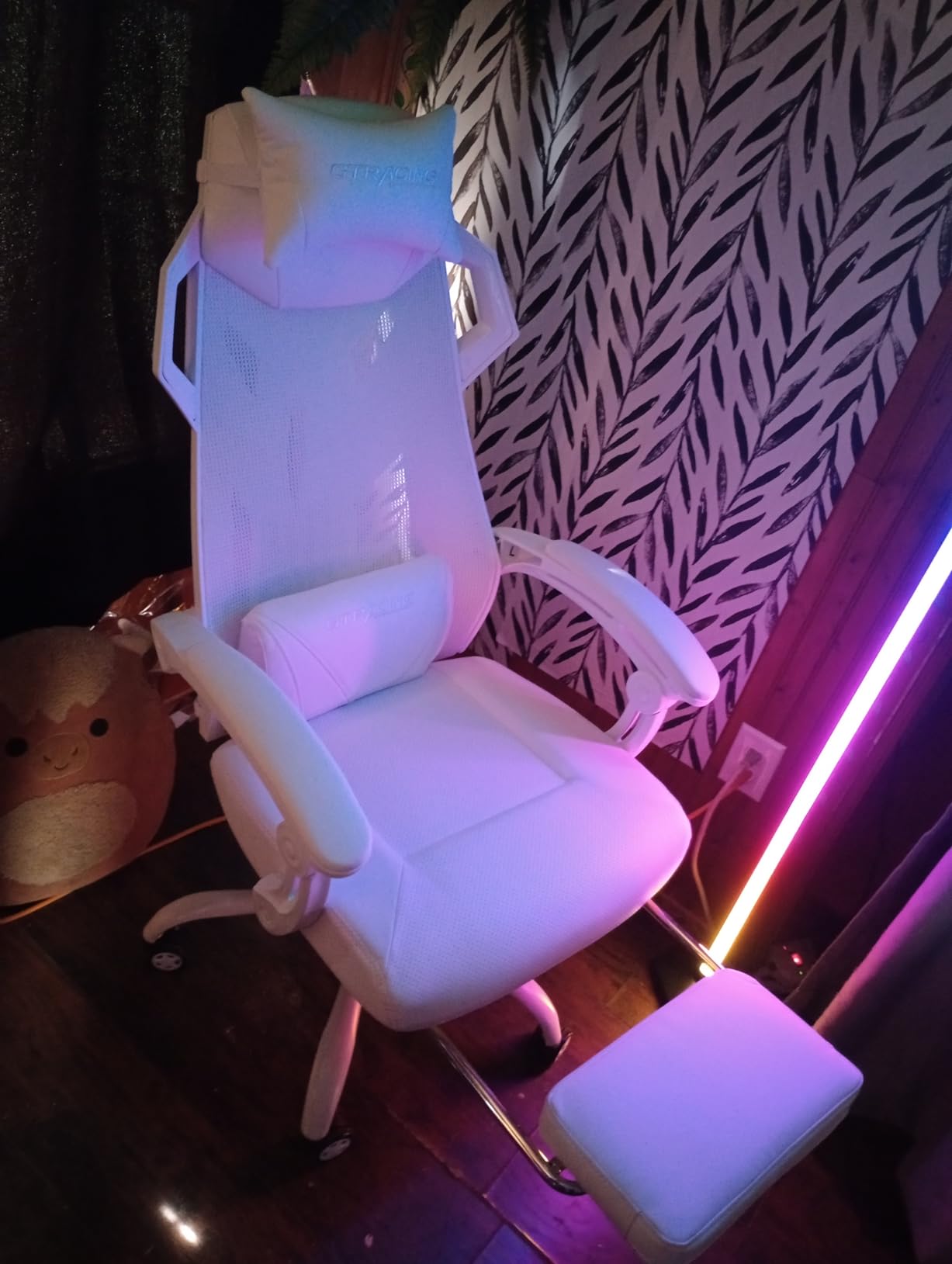 GTPLAYER Gaming Chair, Computer Chair with Mesh Back, Ergonomic Gaming Chair with Footrest, Reclining Gamer Chair with Adjustable Headrest and Lumbar Support for Gaming and Office (Black) customer photo 2