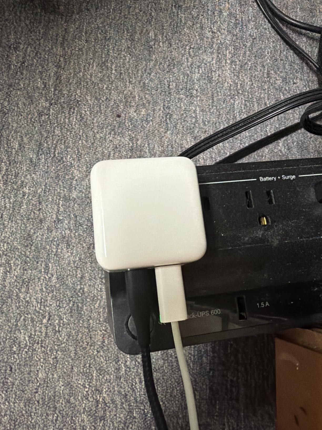 Apple 35W Dual USB-C Port Compact Power Adapter customer photo 1