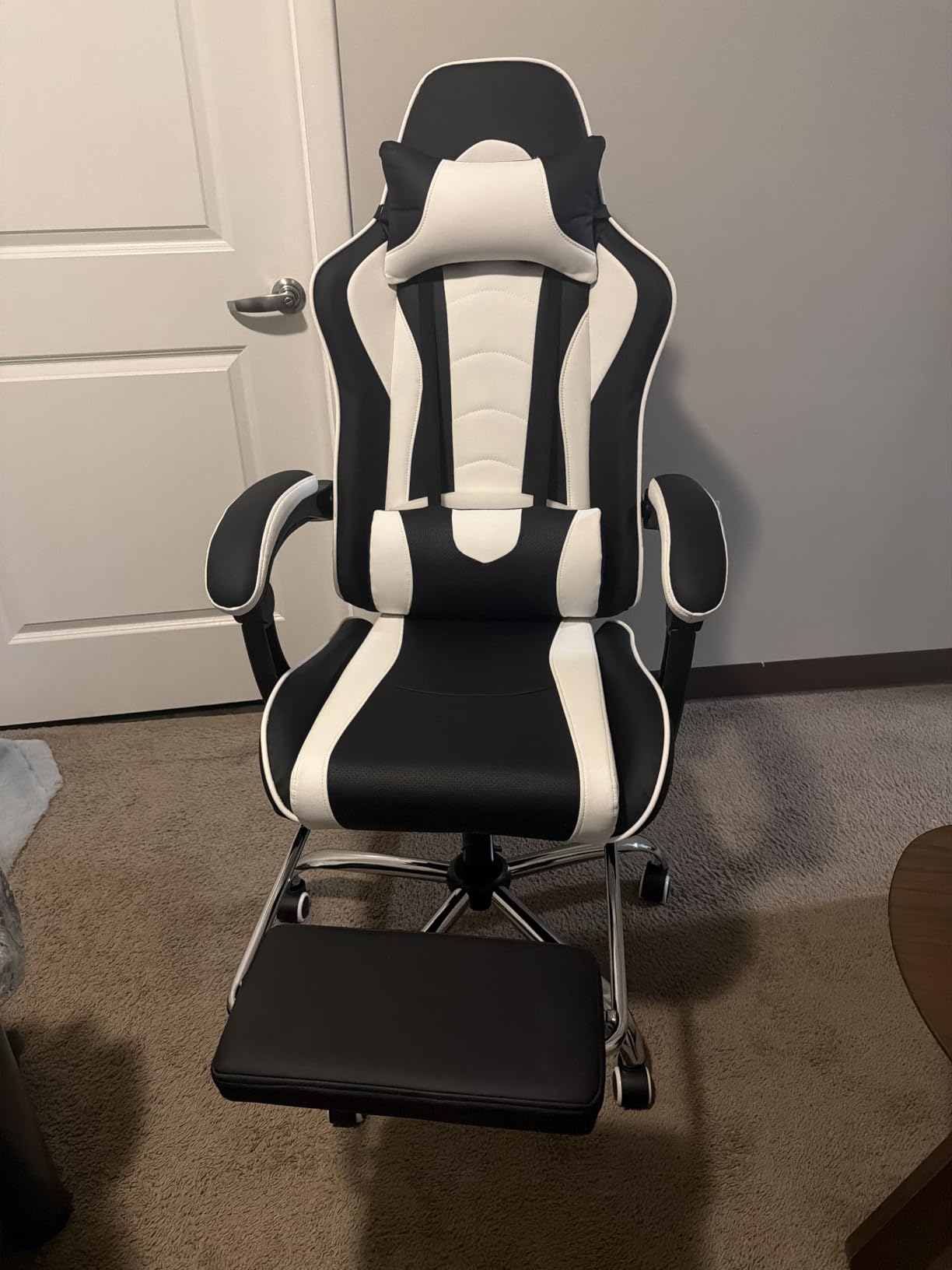 Yaheetech Gaming Chair with Footrest Massage Lumbar Pillow Black and Red customer photo 2