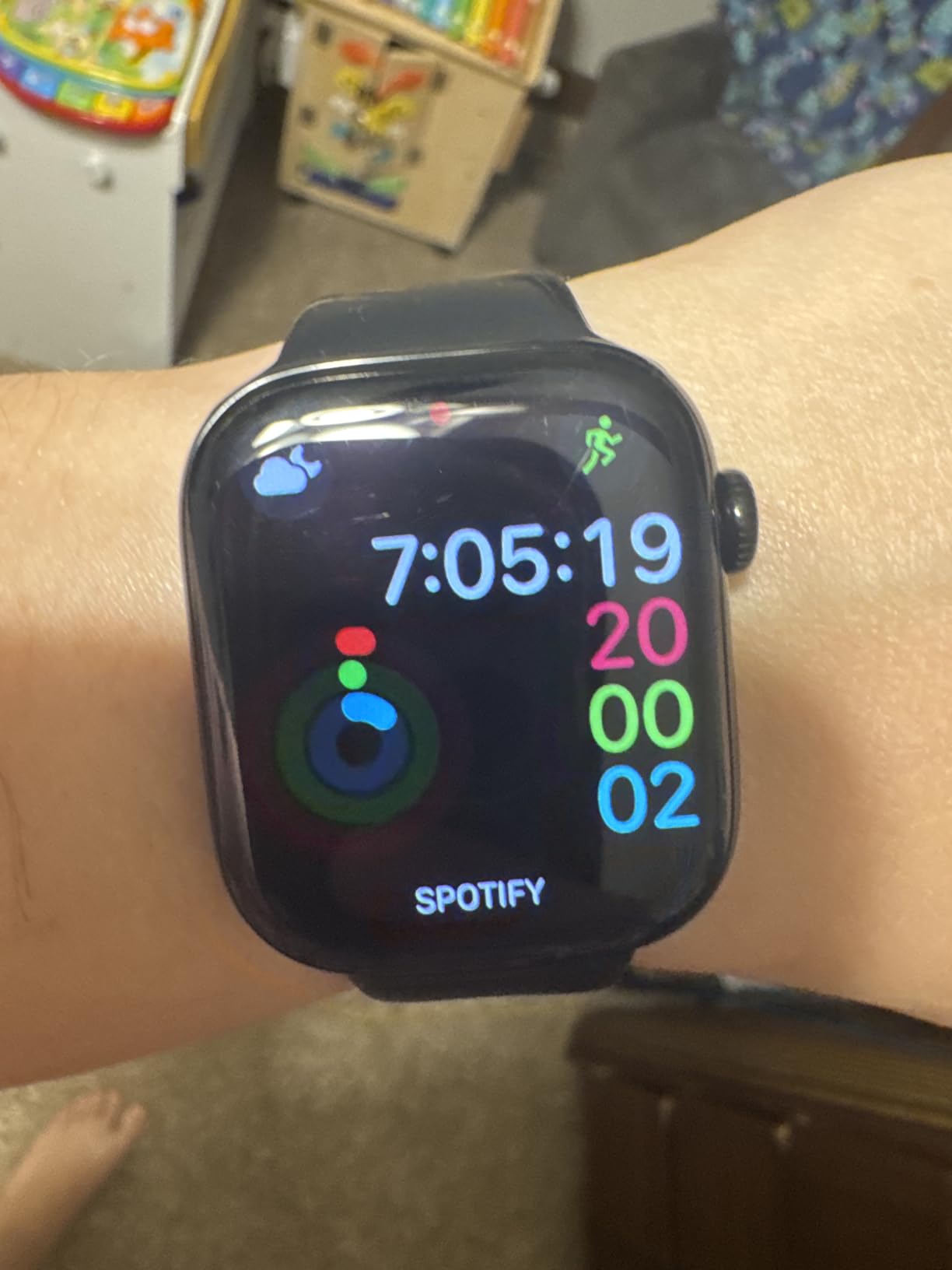 Apple Watch Series 10 [GPS, 46mm] - Jet Black Aluminum Case with Black Sport Band, S/M (Renewed) customer photo 1
