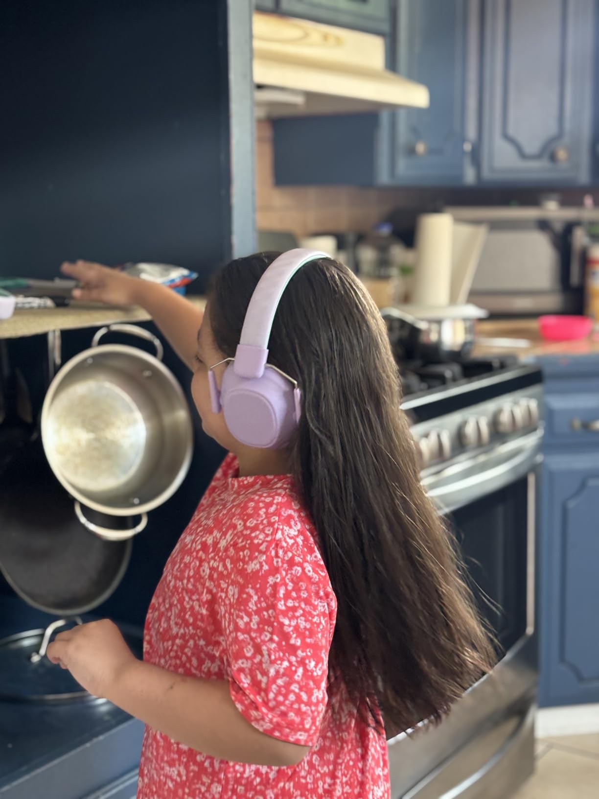 iClever EM01 Noise Cancelling Headphones for Kids Adults, SNR 29dB EarMuffs customer photo 2