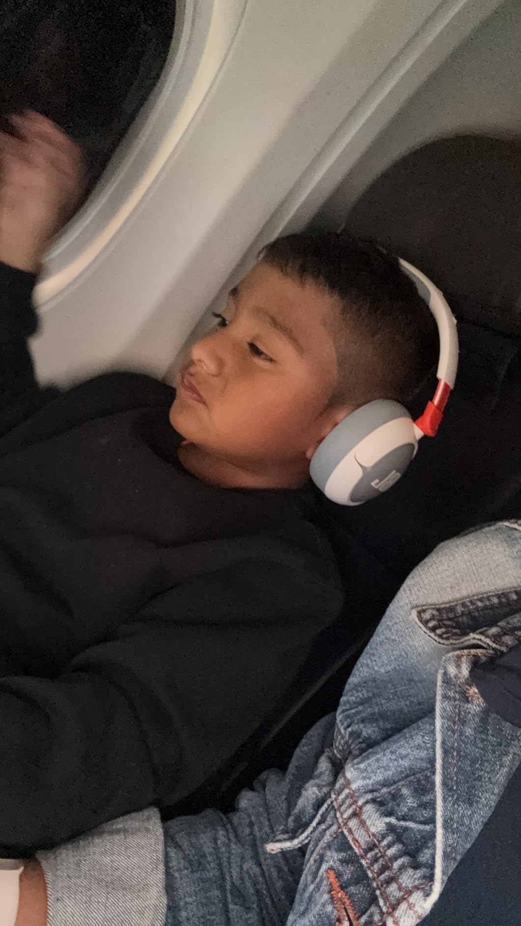 JBL Junior 470NC - Cancelling Kids Headphones - White customer photo 2