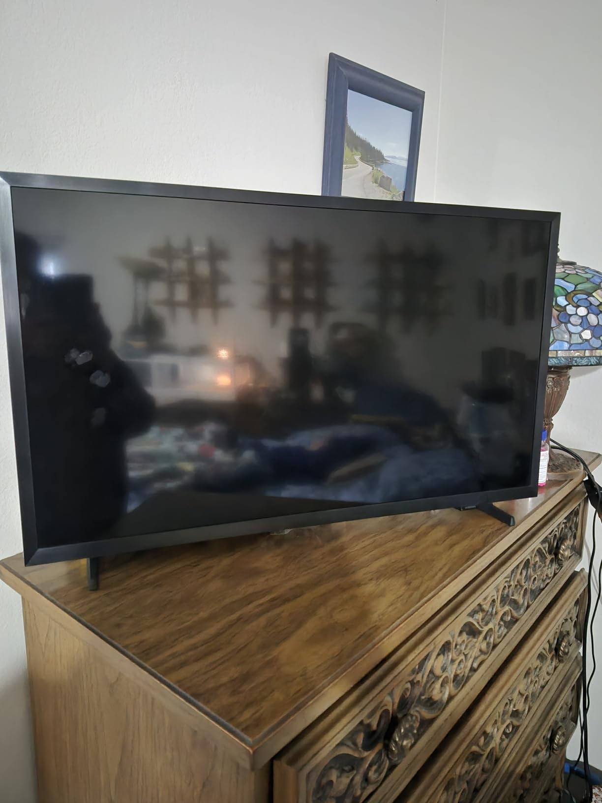 SAMSUNG 32-Inch Class Full HD F6000 Smart TV (2025 Model) HDR, Object Tracking Sound Lite, Knox Security, One UI Tizen, Smart TV customer photo 2
