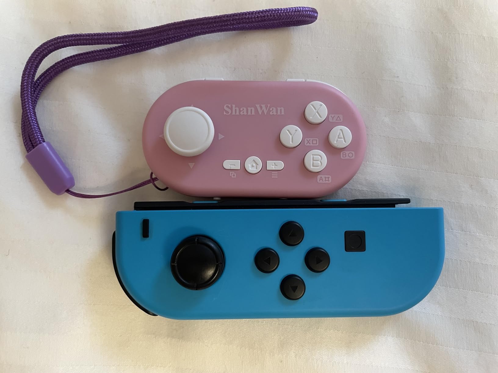 ShanWan Mini Bluetooth Gamepad, Gyro Motion Control, Custom Button Mapping, Keychain Size and Easy to Carry with Nintendo Switch, Switch 2, PC, PS4, Android, iOS customer photo 2
