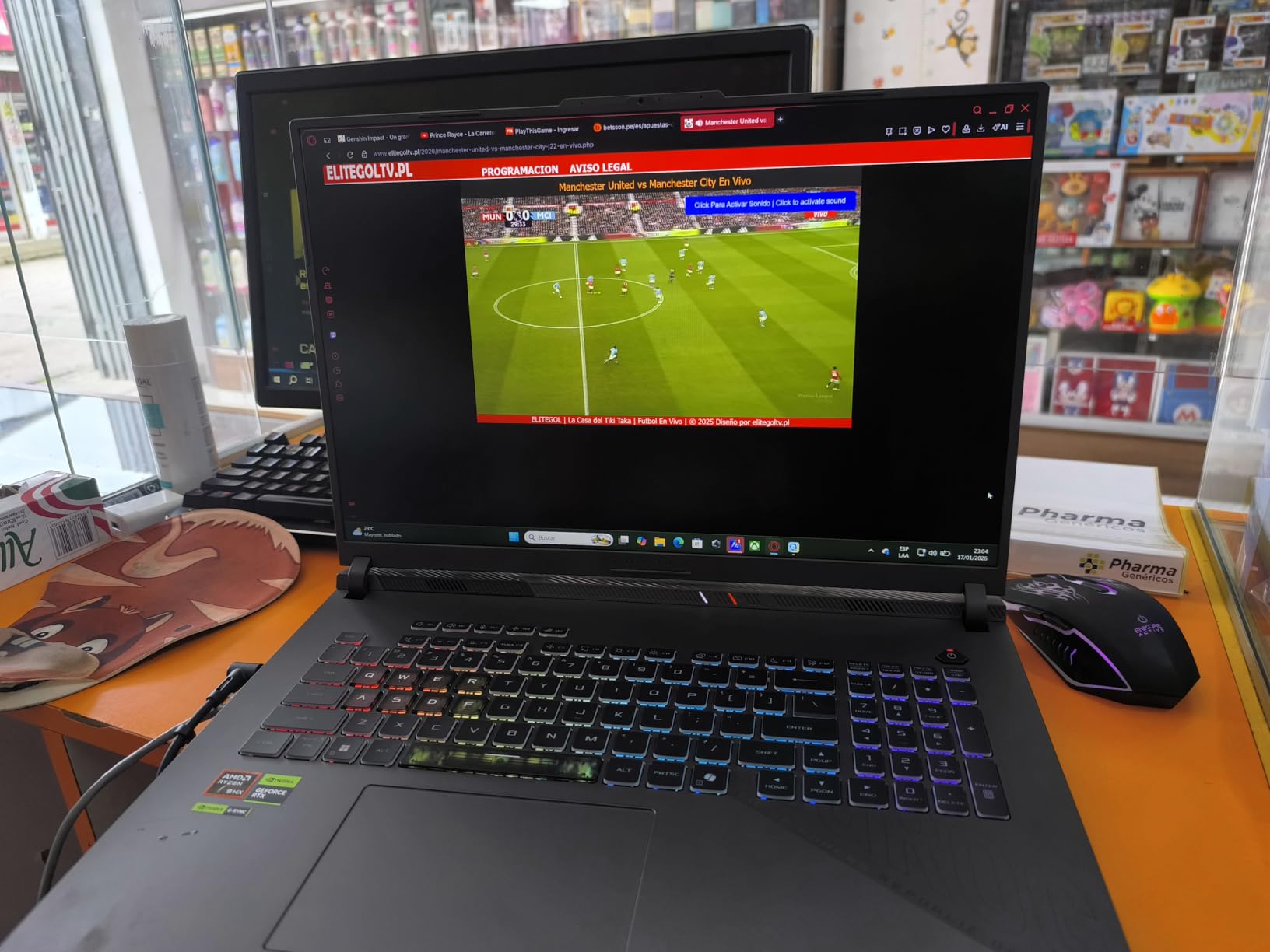 ASUS ROG Strix G18 customer photo 2