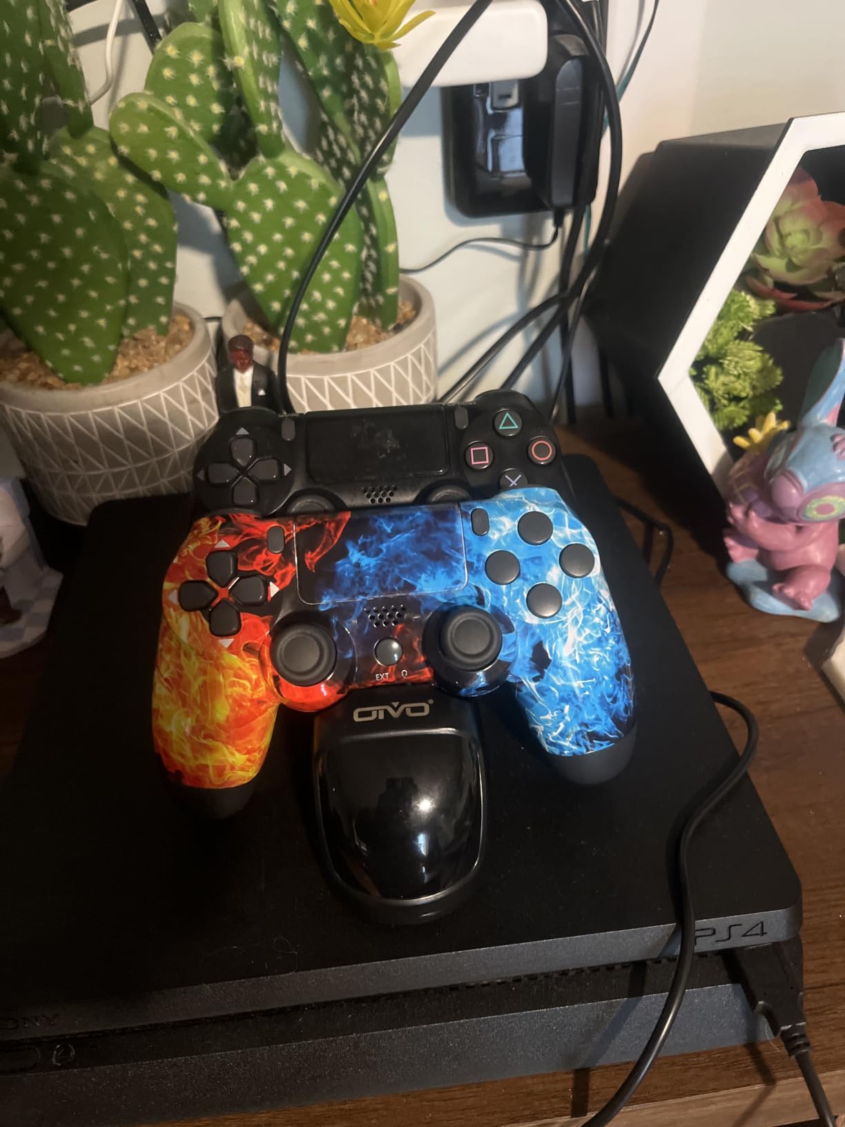 OIVO PS5 Controller Charger Station Compatible with PlayStation 5 Dualsense & Edge Controllers, RGB PS5 Controller Charging Dock Holder Stand with Fast Charge Cable for PS 5 Accessories Kits customer photo 2