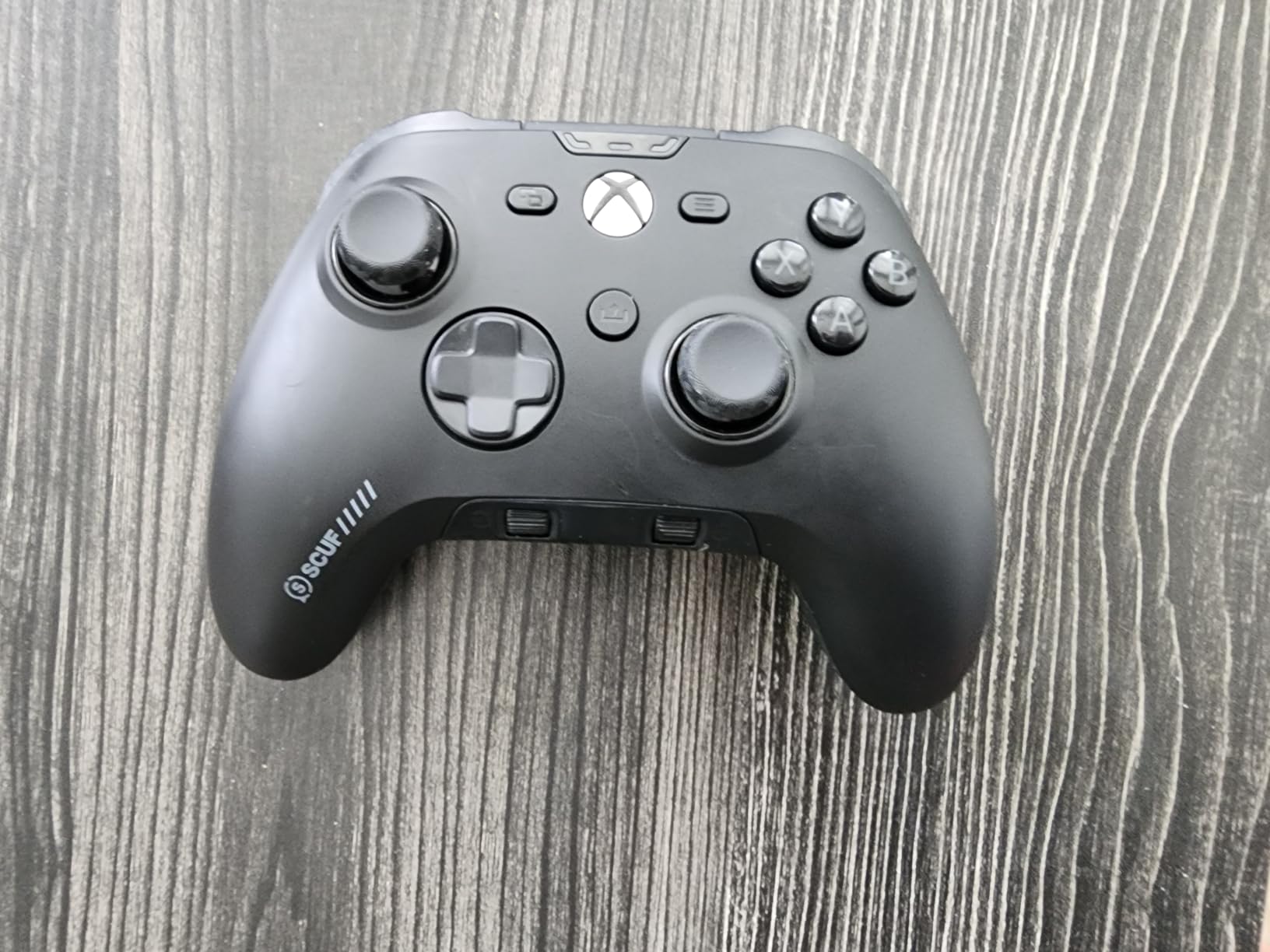 SCUF VALOR PRO Wired Performance Xbox Controller – Light Gray customer photo 1