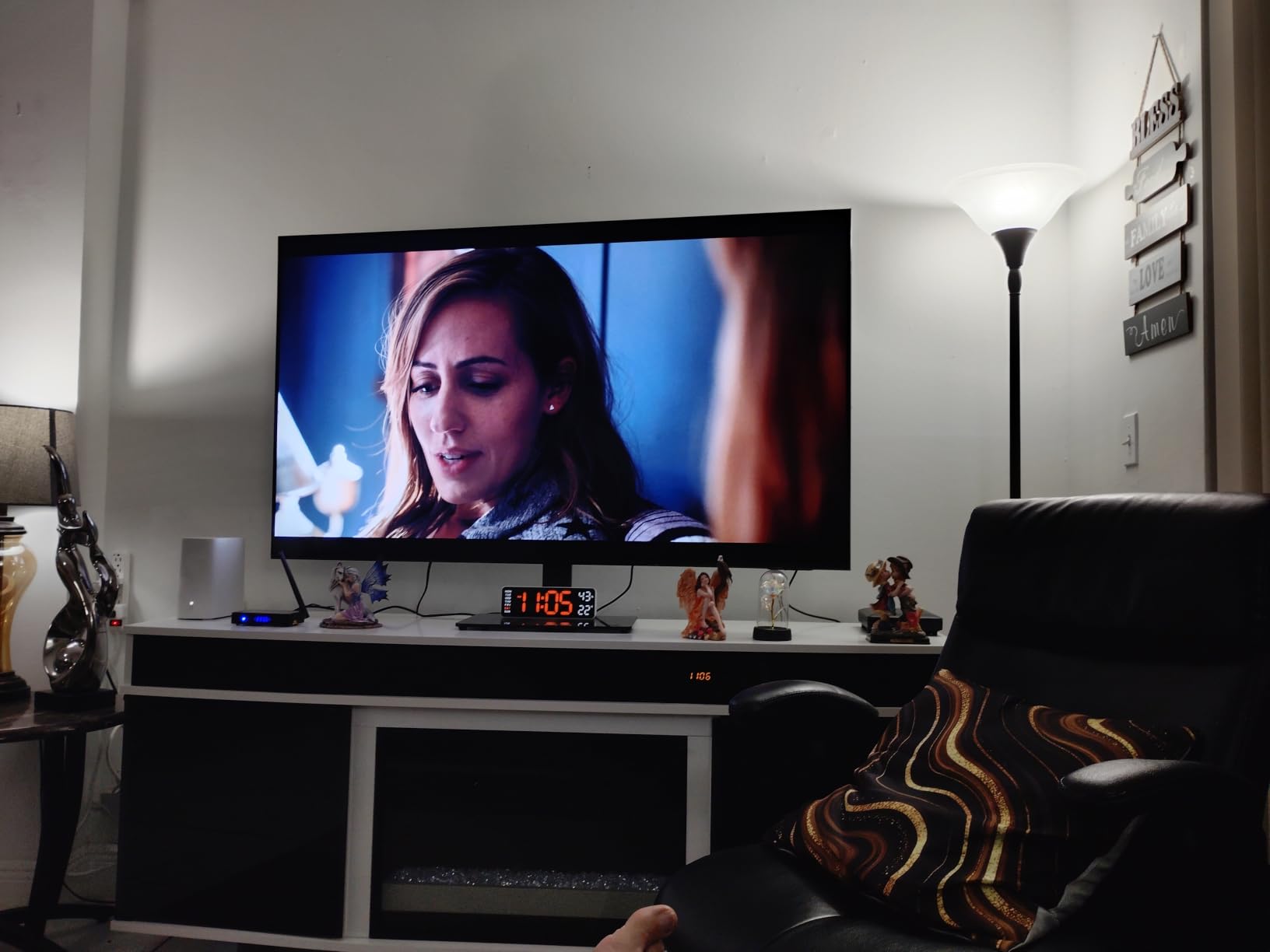 Samsung 43-Inch Class QN70H Series, Neo QLED Mini LED, 4K, Smart TV, 2026 customer photo 1