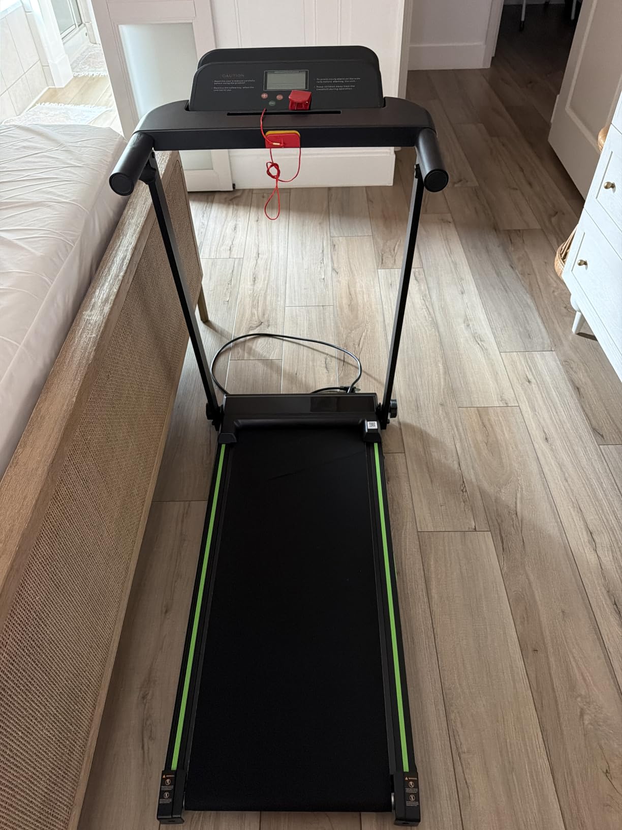 Vyrqenoxi Folding Treadmill customer photo 1