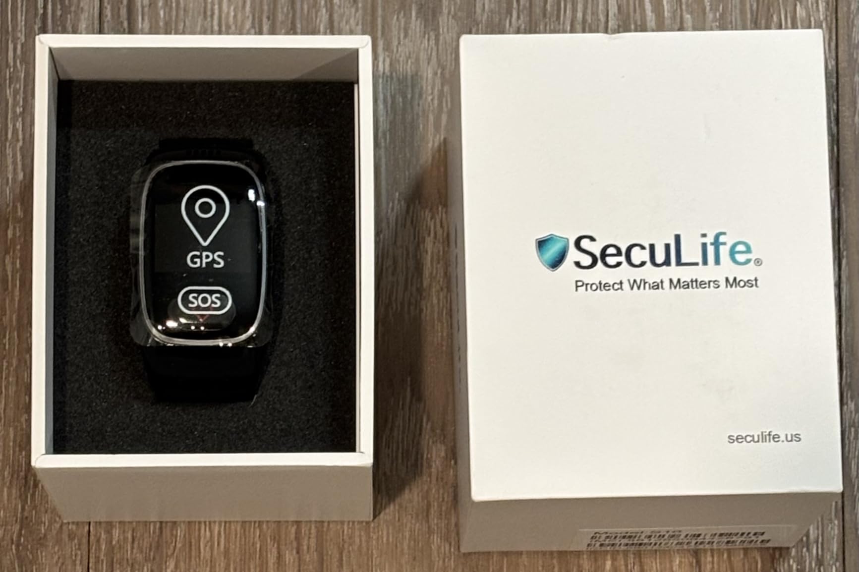 Seculife Medical Alert Smartband for Seniors — Alerts Go Direct to Family, No Call Center | Auto Fall Detection, GPS Tracking, Heart Rate Monitor, 2-Way Calling, SOS Button, Waterproof (White) customer photo 1