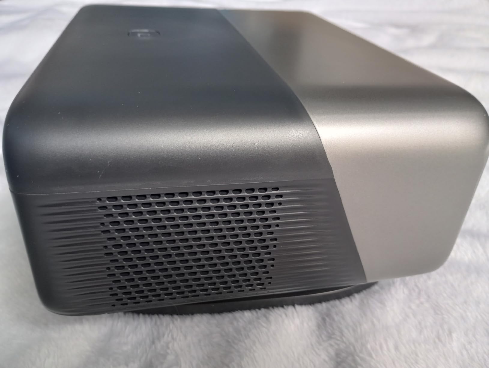 AuKing 5000 ANSI & 70W Dolby 4K Outdoor Projector with Auto Focus customer photo 1