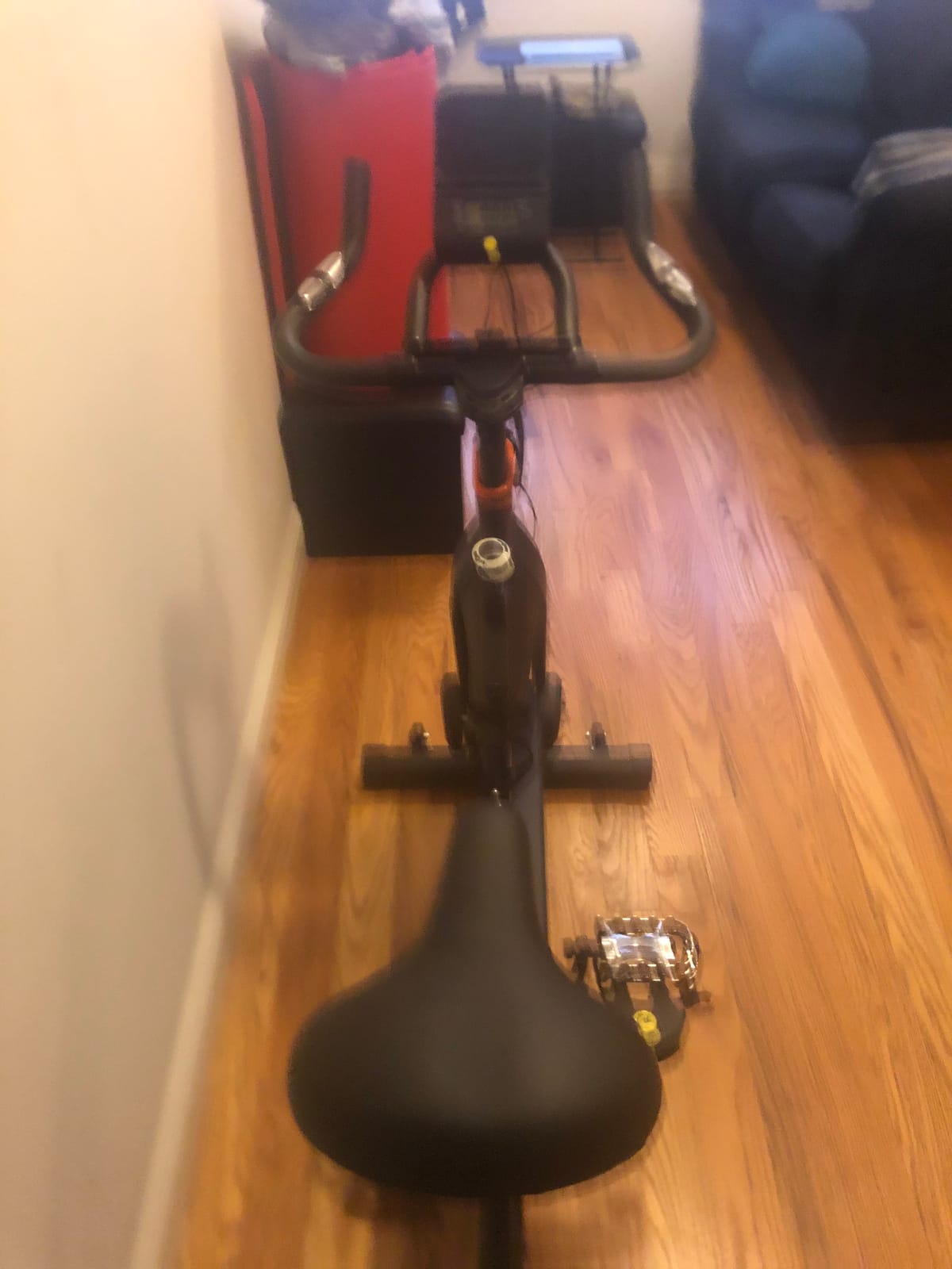 UREVO Smart 11% Incline Treadmill, Walking Pad with AI Smart APP customer photo 2